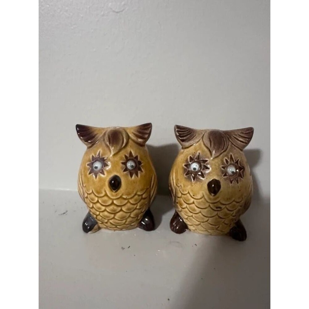Owl salt and pepper shakers
